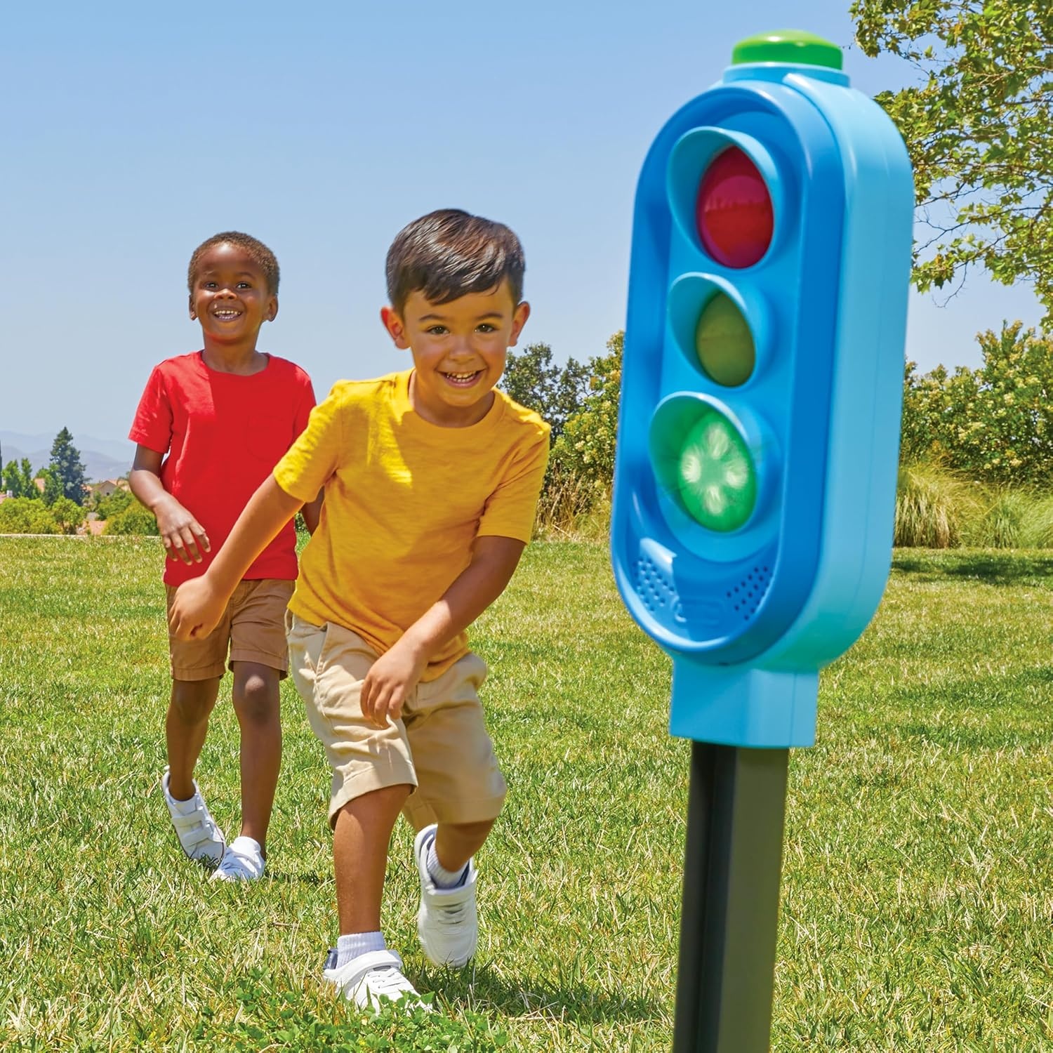 Little Tikes Red Light Green Light, Active Play Sports Toys, for Boys and Girls Ages 3+ Years