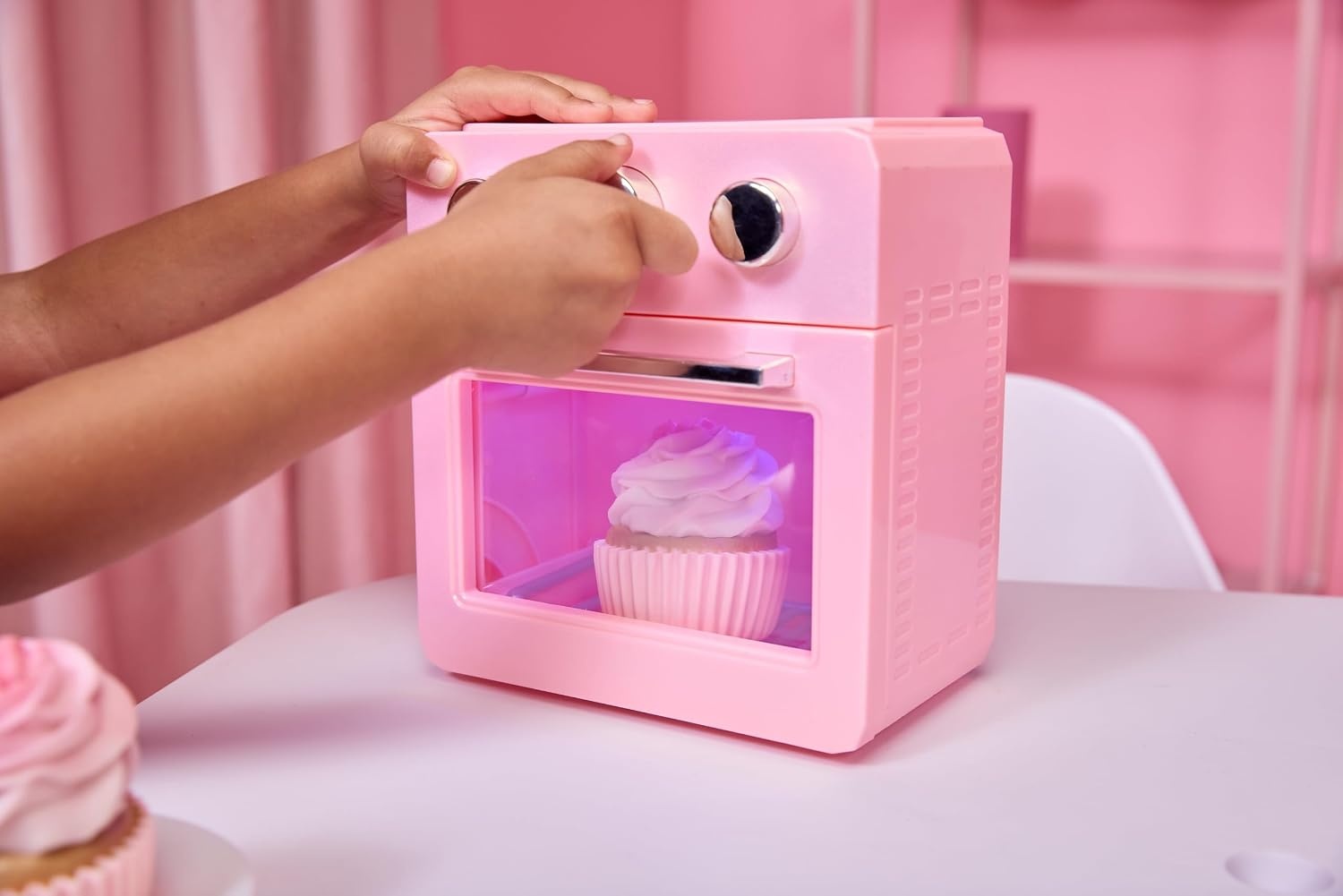 Little Tikes Sweet Spaces Mini Oven – Pink, Imaginative Play, Pretend Play Kitchen, Boys and Girls Ages 3+ Years