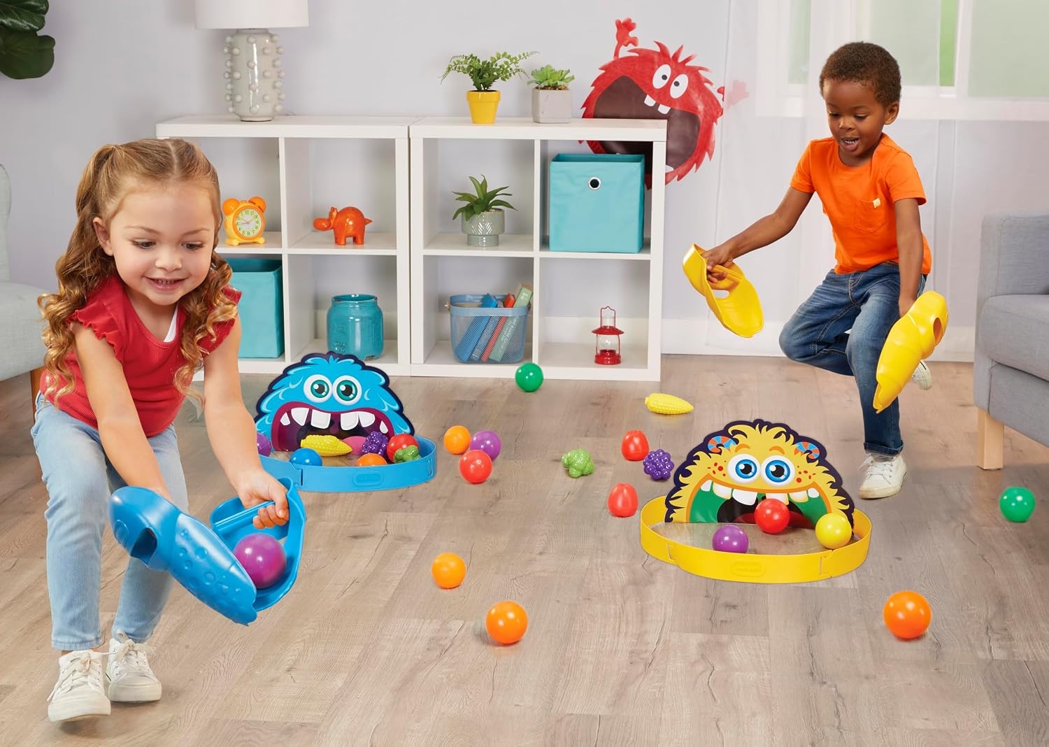 Little Tikes Feeding Frenzy – Indoor/Outdoor Gaming Experience – 30+ Accessories – Ages 3+ – Easy to Learn – Fast Paced