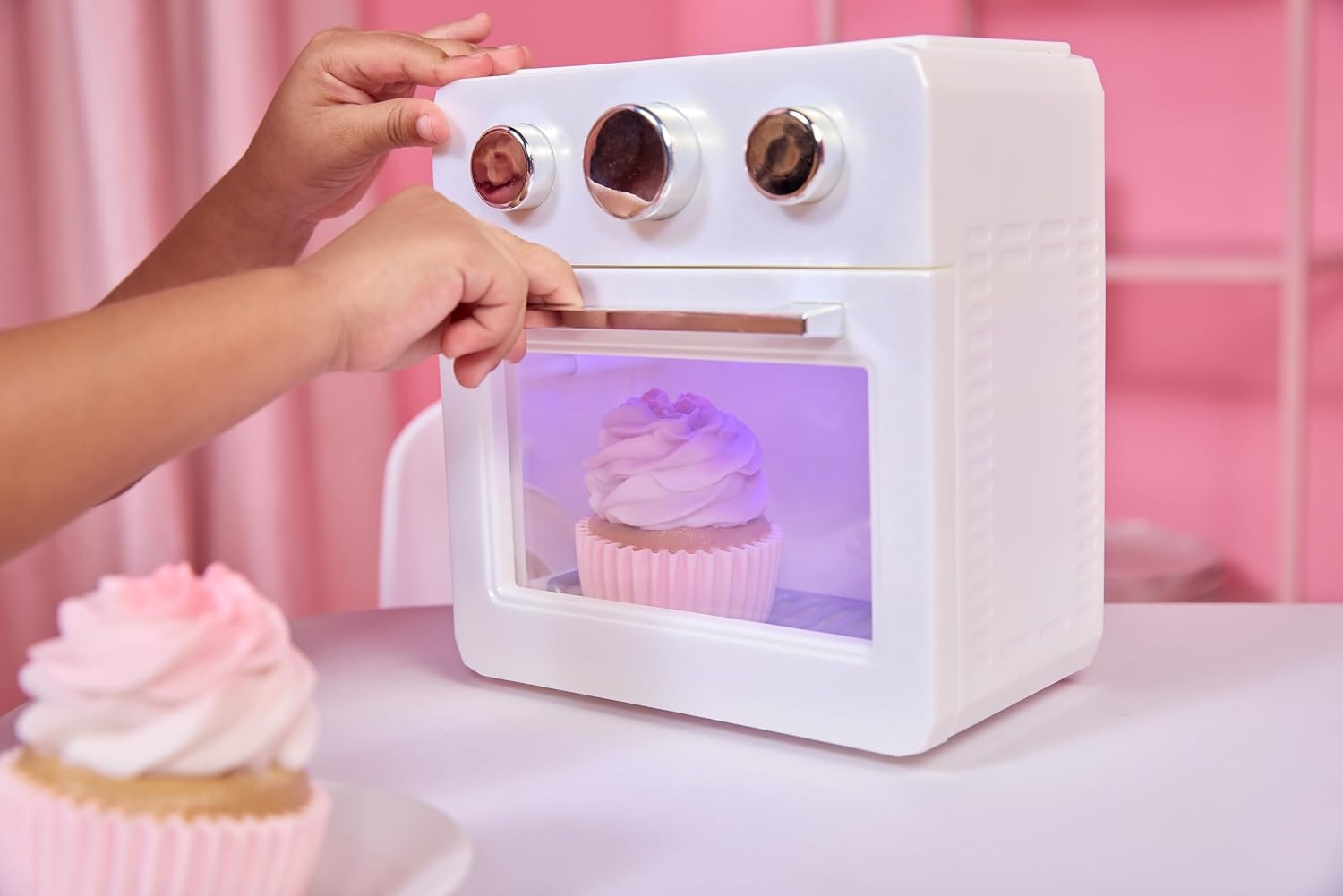 Little Tikes Sweet Spaces Mini Oven – White, Imaginative Play, Pretend Play Kitchen, Boys and Girls Ages 3+ Years