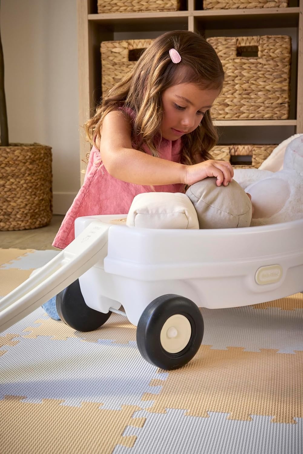 Little Tikes Cloud Collection Lil’ Wagon – White, Classic Kids Pull Wagon, Durable Plastic Toy, Indoor/Outdoor Play, Easy-Pull Handle, Boys and Girls Ages 18 Months+