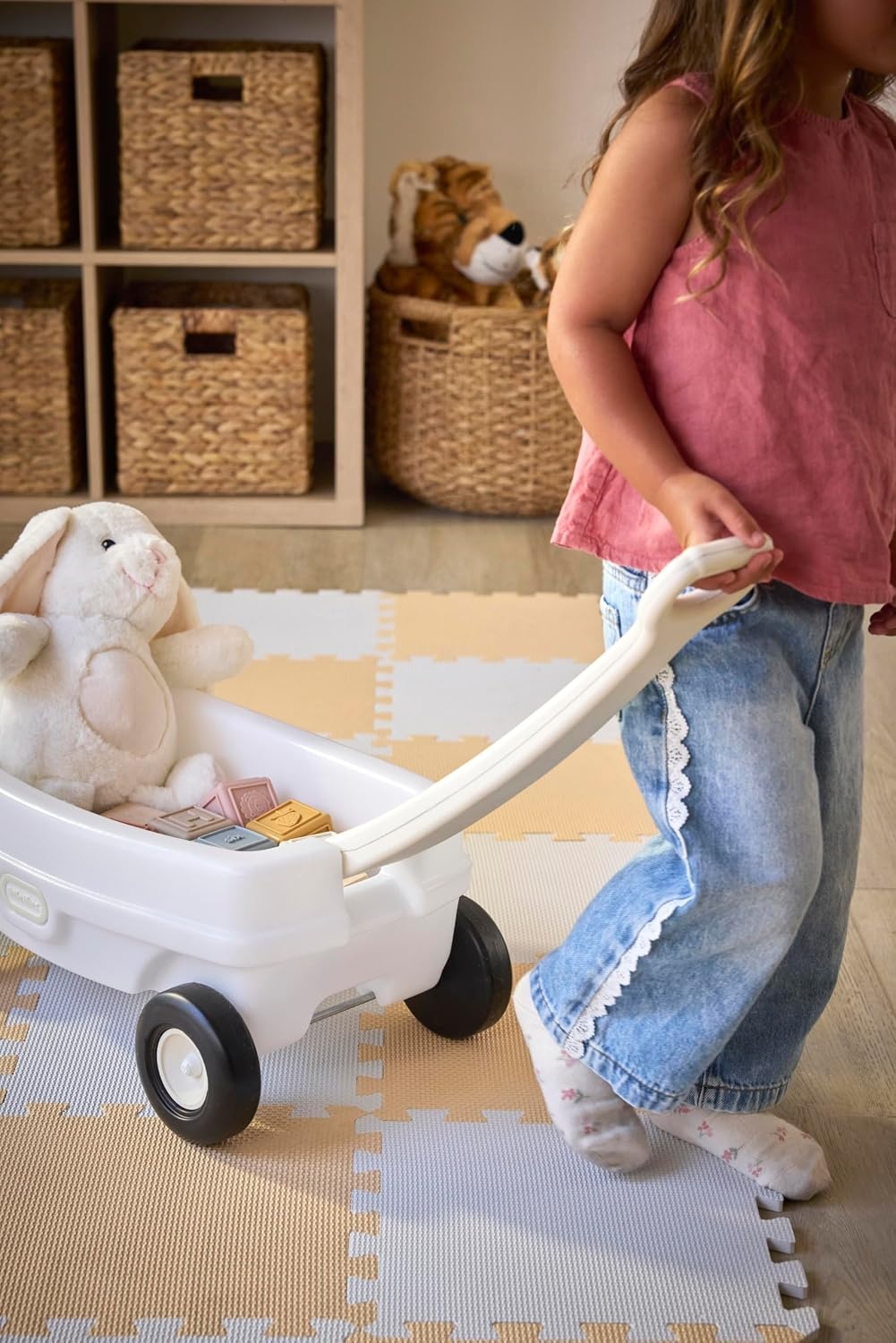 Little Tikes Cloud Collection Lil’ Wagon – White, Classic Kids Pull Wagon, Durable Plastic Toy, Indoor/Outdoor Play, Easy-Pull Handle, Boys and Girls Ages 18 Months+