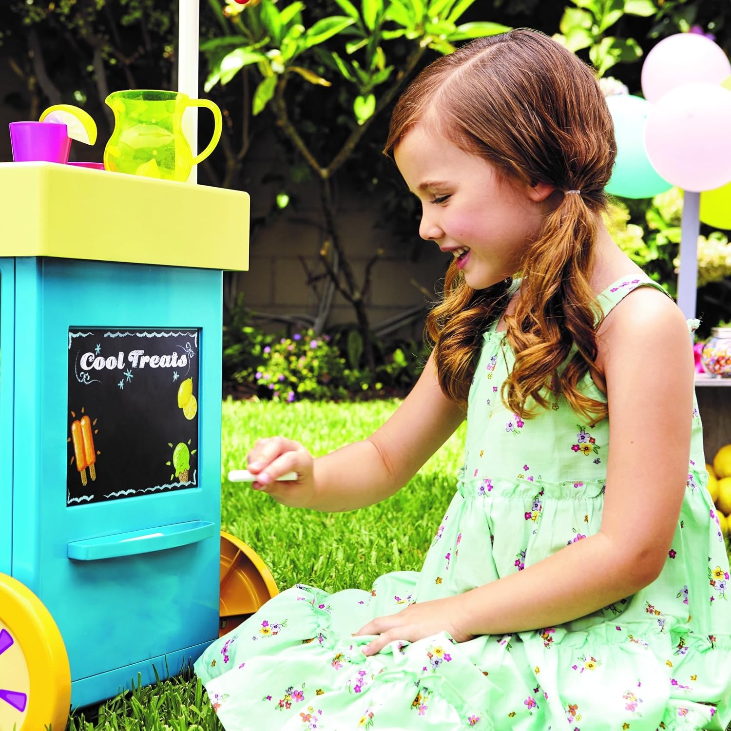 Little Tikes 2-in-1 Lemonade and Ice Cream Stand with 25 Accessories and Chalkboard For Kids Ages 2 plus(Stand)