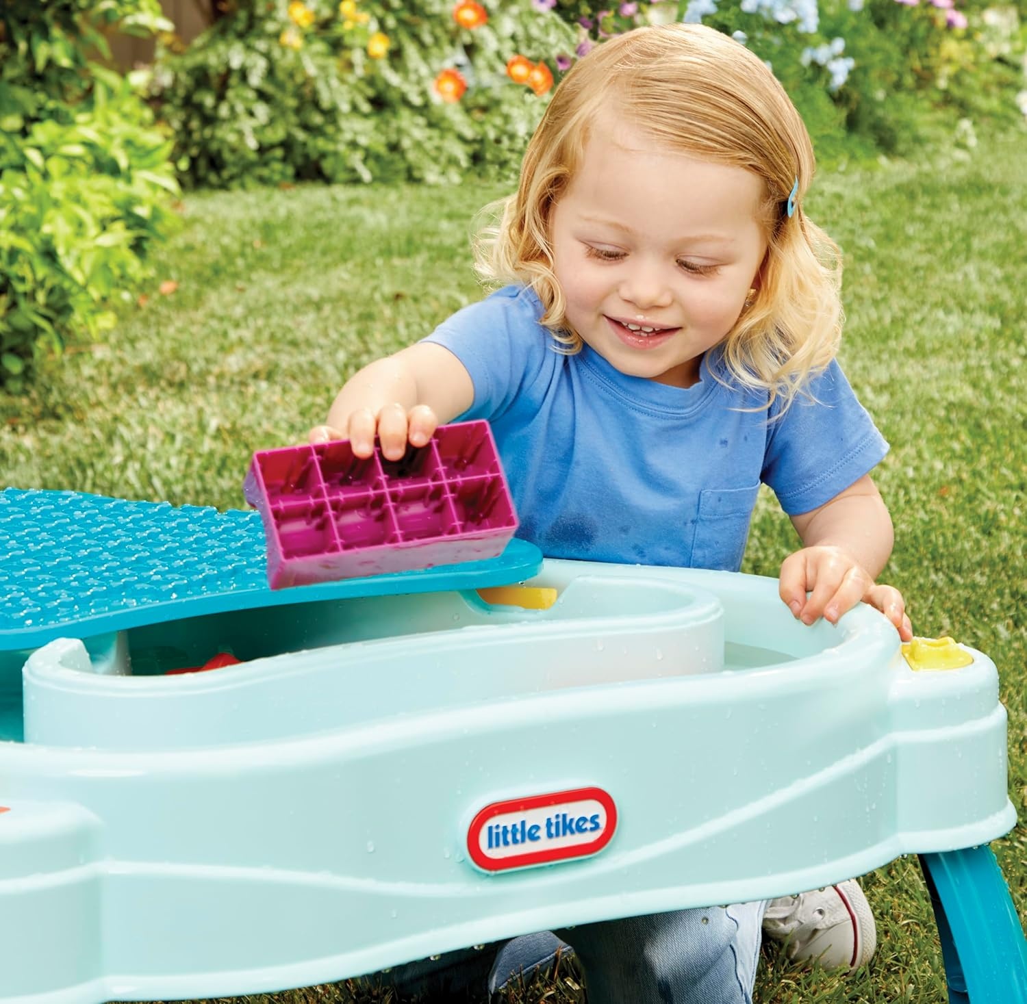 Little Tikes Build & Splash Water Table with 25 Piece Accessories – Wet/Dry Play, Indoor/Outdoor with Removeable Grow-with-Me Legs